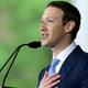 Imagen para el artículo titulado Zuckerberg pide disculpas por el escándalo de Cambridge Analytica y advierte que esperan más casos